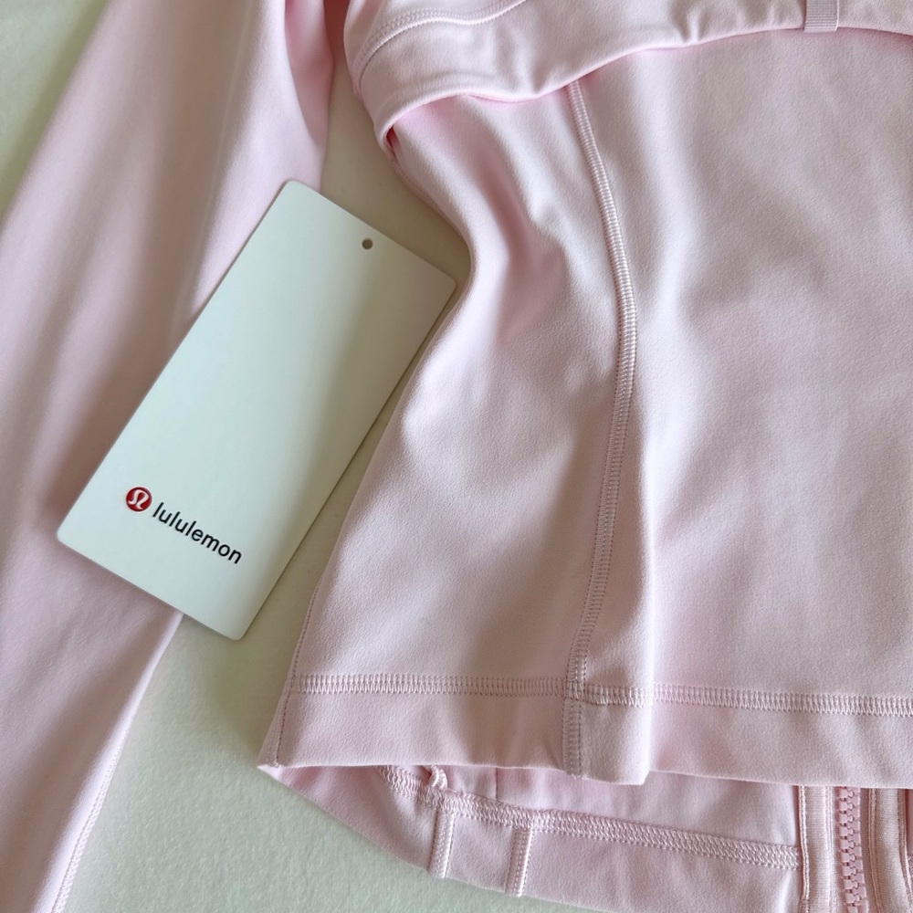 🚫 Sold - Lululemon Define Cropped Jacket *Nulu Strawberry Milkshake Size 4 - Picture 13 of 17